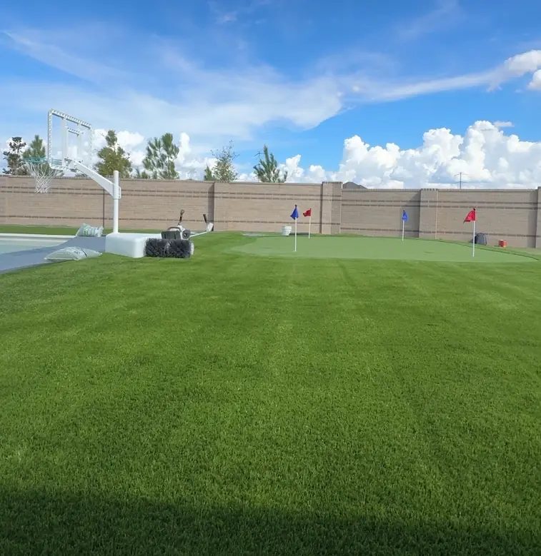 Poolside putting green